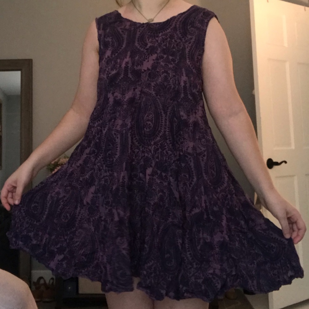 Summer flows dress with paisley print